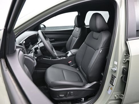 Used 2025 Hyundai Santa Cruz SEL AWD/4WD image 24