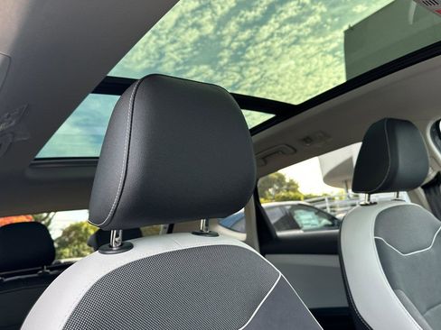 New 2026 Volkswagen Taos SE image 16