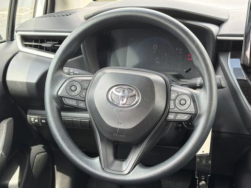 Used 2026 Toyota Corolla LE FWD image 28