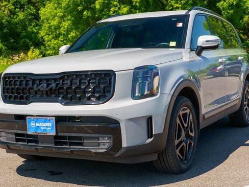 Used 2025 Kia Telluride SX X-Line AWD/4WD image 2