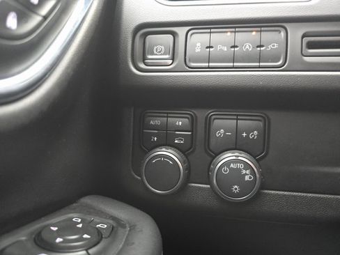 Used 2021 Chevrolet Tahoe LT image 16