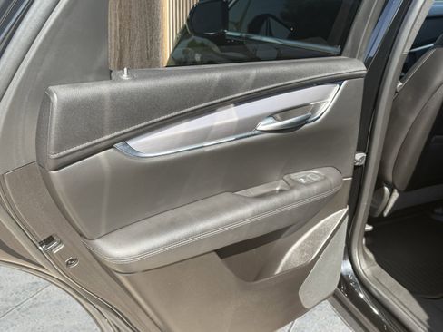 Used 2023 Cadillac XT5 Luxury image 34