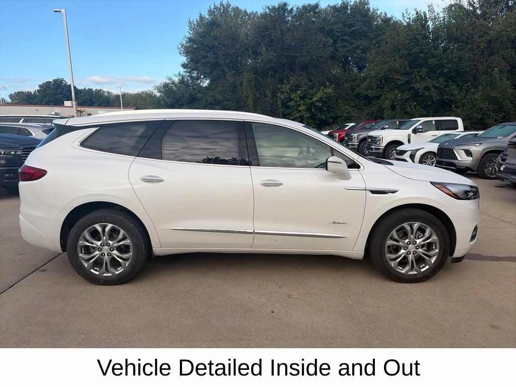 Used 2021 Buick Enclave Avenir w/ Avenir Technology Package AWD/4WD image 7