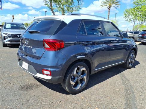 Certified 2025 Hyundai Venue Limited image 5