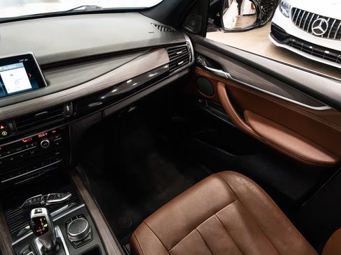 Used 2017 BMW X5 xDrive35d image 11