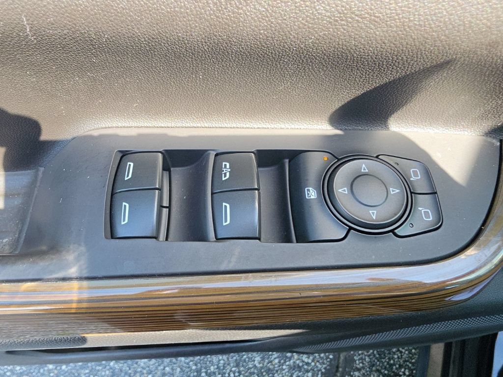 Certified 2021 GMC Acadia SLE w/ Driver Convenience Package AWD/4WD image 21