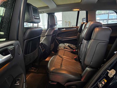 Used 2014 Mercedes-Benz GL 450 4MATIC image 18