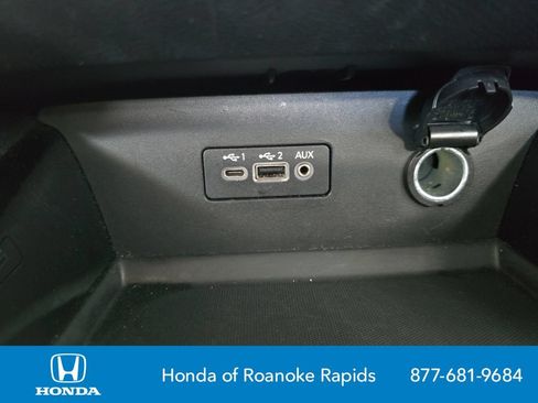 Used 2024 Nissan Altima 2.5 SV FWD image 25