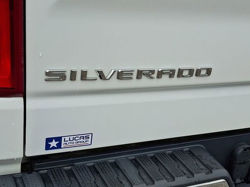 Used 2022 Chevrolet Silverado 1500 LTZ w/ LTZ Convenience Package II AWD/4WD image 32