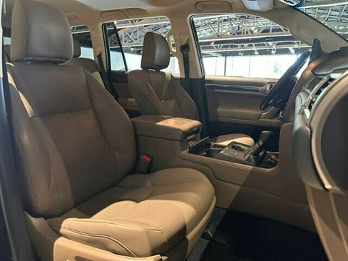 Used 2023 Lexus GX 460 Premium w/ Premium Package AWD/4WD image 31