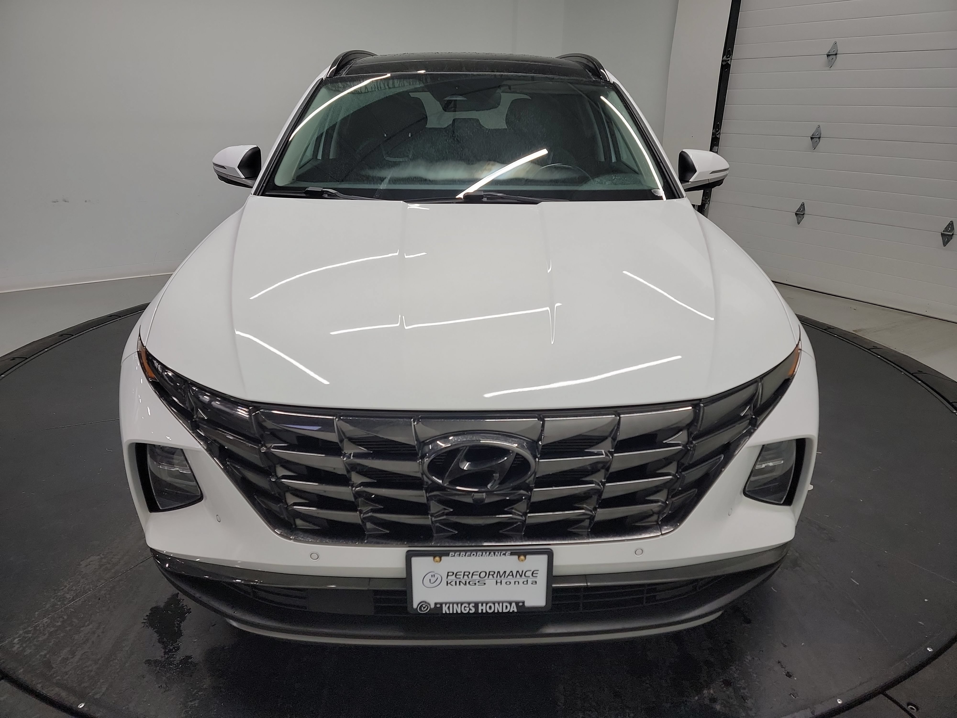 Used 2023 Hyundai Tucson Limited FWD image 2