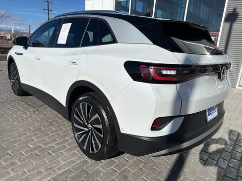 Certified 2023 Volkswagen ID.4 Pro S Plus image 3