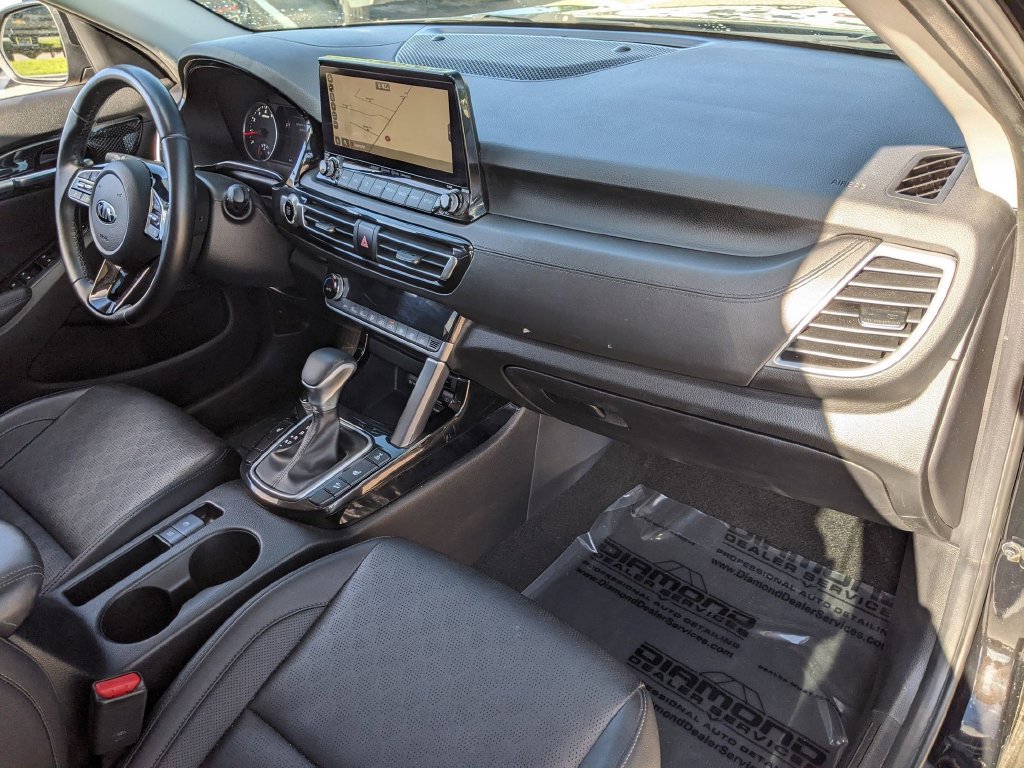 Used 2021 Kia Seltos SX w/ SX Sunroof Package AWD/4WD image 24