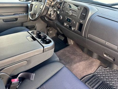 Used 2013 Chevrolet Silverado 2500 LT w/ Interior Plus Package image 19