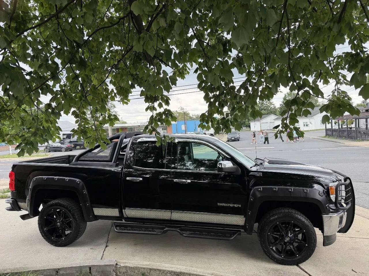 Used 2014 GMC Sierra 1500 SLT w/ SLT Preferred Package AWD/4WD image 7