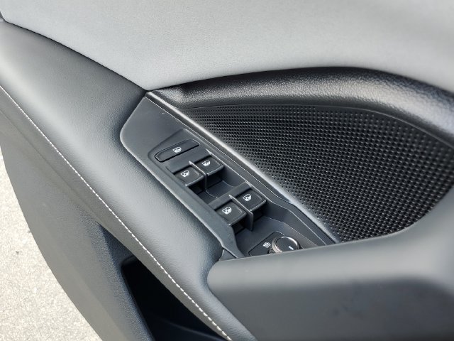 New 2026 Volkswagen Tiguan SE R-Line AWD/4WD image 30