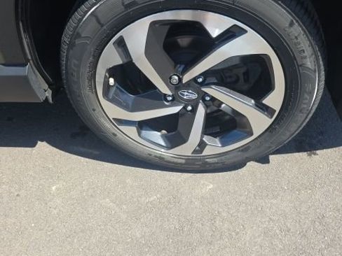 Used 2023 Subaru Forester Touring image 7