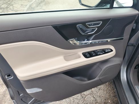 Certified 2024 Lincoln Corsair AWD w/ Equipment Group 101A image 10