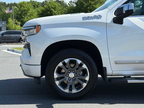 Used 2023 Chevrolet Silverado 1500 High Country w/ Technology Package AWD/4WD image 11