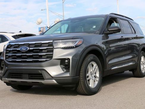 New 2026 Ford Explorer Active RWD image 1