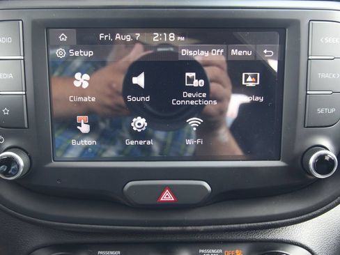 Used 2024 Kia Soul LX w/ Option Group 015 FWD image 28