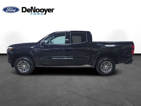 Used 2024 Chevrolet Colorado LT w/ LT Convenience Package III RWD image 8
