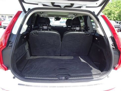 Used 2018 Volvo XC90 T5 Momentum w/ Convenience Package FWD image 29