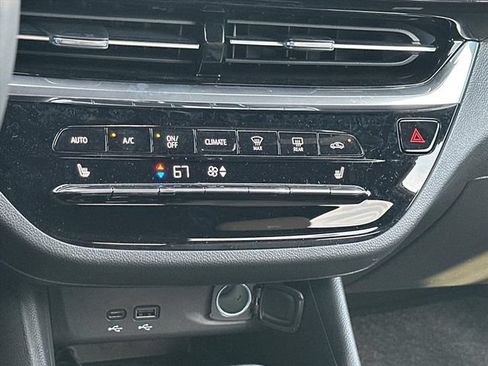 Used 2026 Buick Envista Avenir FWD image 32