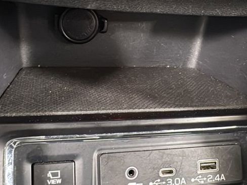 Certified 2023 Subaru Ascent Limited w/ Technology Package image 33