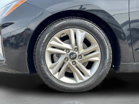 Used 2019 Hyundai Elantra SEL FWD image 11