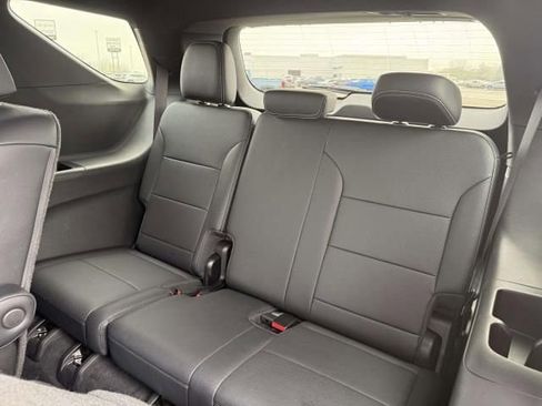 Used 2025 Chevrolet Traverse LT AWD/4WD image 14