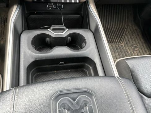 Used 2022 RAM 1500 Laramie AWD/4WD image 14