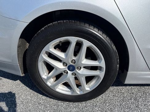 Used 2016 Ford Fusion SE FWD image 30