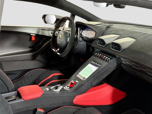 Used 2022 Lamborghini Huracan STO RWD image 29