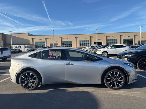 Used 2025 Toyota Prius Plug-In Hybrid w/ Limited Premium Package image 2