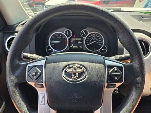 Used 2017 Toyota Tundra SR5 w/ SR5 Upgrade Package RWD image 25