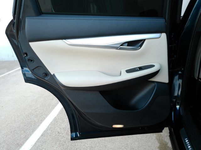 Used 2020 INFINITI QX50 Luxe w/ Navigation Package FWD image 16