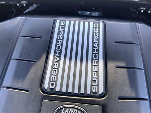 Certified 2025 Land Rover Defender 110 X-Dynamic SE AWD/4WD image 32