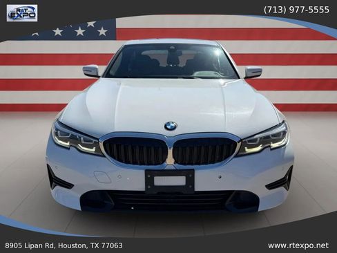 Used 2020 BMW 330i Sedan w/ Convenience Package RWD image 3
