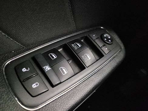 Used 2019 Dodge Charger SXT AWD/4WD image 27