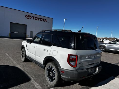 Used 2024 Ford Bronco Sport Outer Banks w/ Tech Package image 3