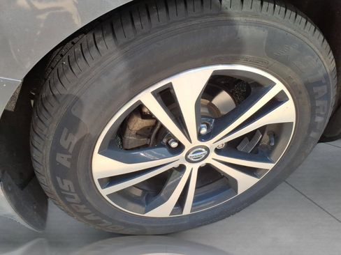 Used 2021 Nissan Sentra SV w/ Trunk Package FWD image 3