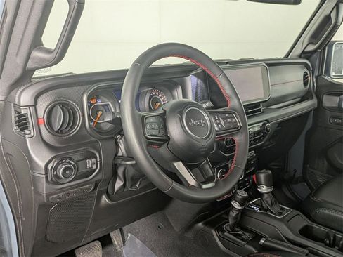 Certified 2024 Jeep Wrangler Unlimited Rubicon image 9