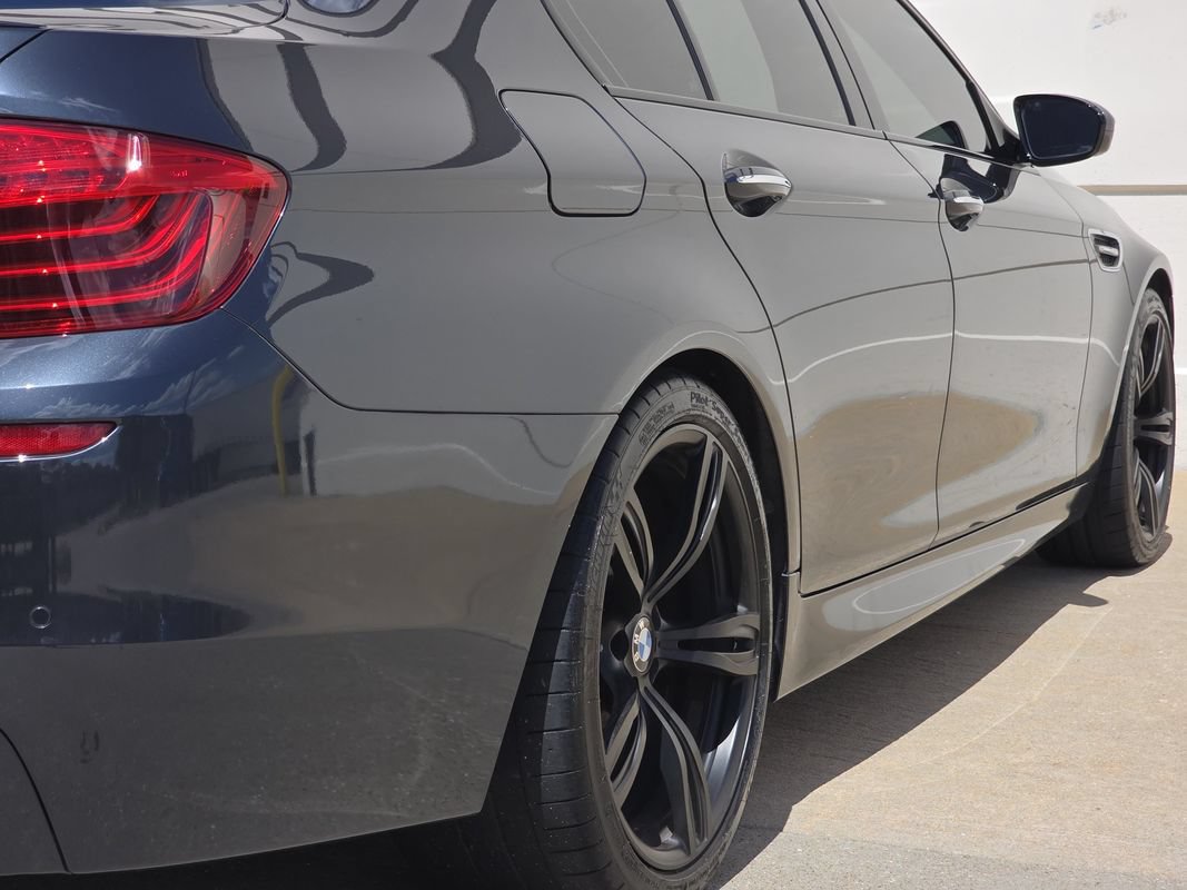 Used 2015 BMW M5 RWD image 37
