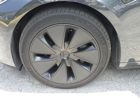 Used 2025 Tesla Model 3 Long Range RWD image 22
