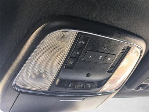 Used 2020 Jeep Grand Cherokee Limited RWD image 11