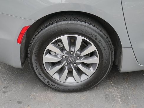 Used 2021 Chrysler Pacifica Touring-L image 13