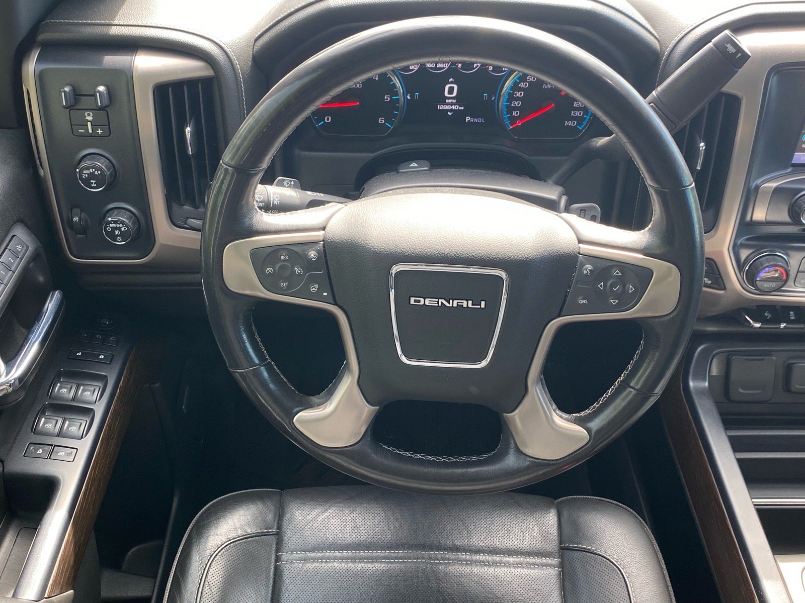 Used 2017 GMC Sierra 1500 Denali AWD/4WD image 8