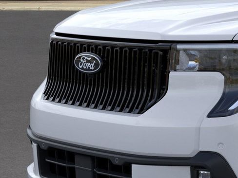 New 2025 Ford Maverick Lobo image 18