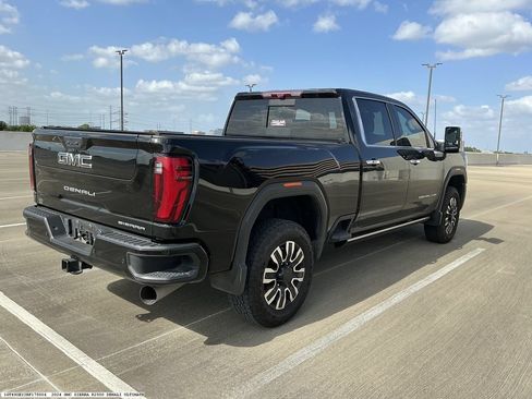 Used 2024 GMC Sierra 2500 Denali Ultimate w/ Max Trailering Package AWD/4WD image 6